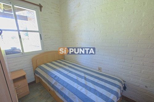 Imagen 24 de 30 de Casa En La Arbolada A La Venta