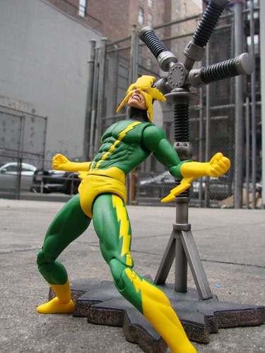 Figura Electro Enemigo De Spider Man / Marvel Select