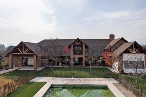 Gran Casa En La Hacienda De Chicureo