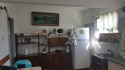 Chalet En Pleno Centro De Piriapolis- Ref: 3310