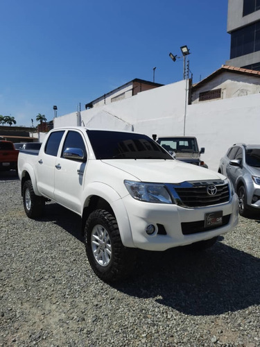 Imagen 3 de 10 de Toyota Hilux Kavak