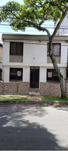 Hermosa Y Amplia Casa Remodelada En El Sur De Cali!