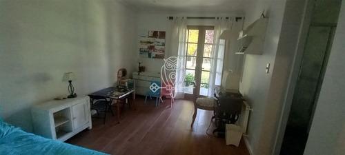 Casa En Venta De 5 Dorm. En Talagante