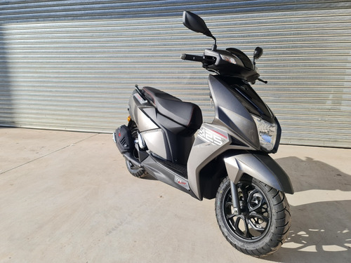 Imagen 2 de 15 de Beta Scooter Tvs Ntorq Precio Cuidado
