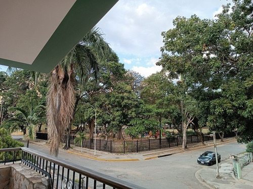 Imagen 3 de 26 de Fernando Guerrero Vende Casa De Dos Plantas En El Trigal Norte