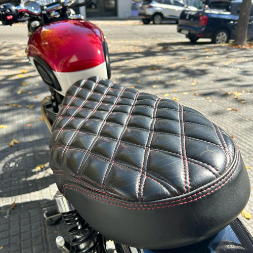 Triumph Bonneville T100 Año 2023 - Hilton Motors Co.