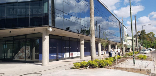 Urbana Las Lomas Oficina En Alquiler De 178 M2 En San Isidro