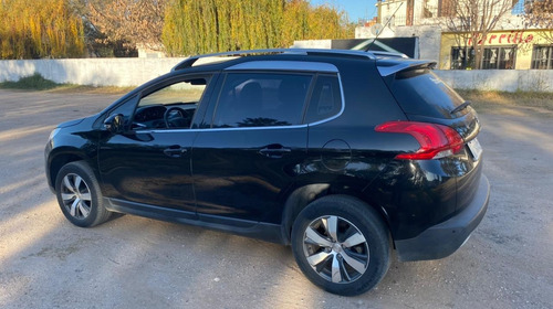 Imagen 15 de 15 de Peugeot 2008 2016 1.6 Feline