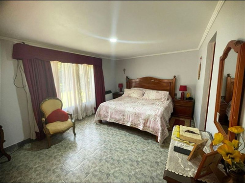 Casa En Venta 5d 3b, Con Piscina Y Recpecion Final