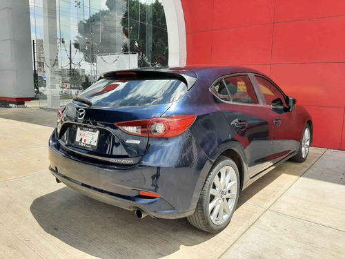 Imagen 4 de 10 de Mazda Mazda 3 2018 5p Hatchback S L4/2.5 Aut