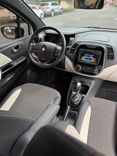 Renault Captur 2.0 Intens Automática