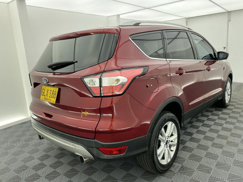 Imagen 11 de 25 de Ford Escape Se