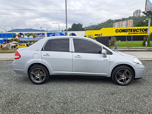 Nissan Tiida 1.8 Emotion