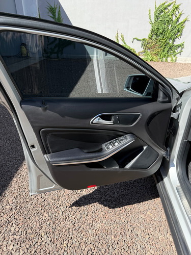 Mercedes-Benz Clase GLA 1.6 Gla200 Urban 156cv