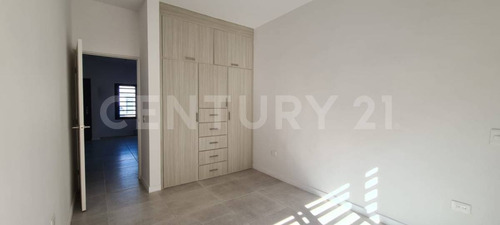 Casa En Renta Via Residencial Etapa I, Chihuahua