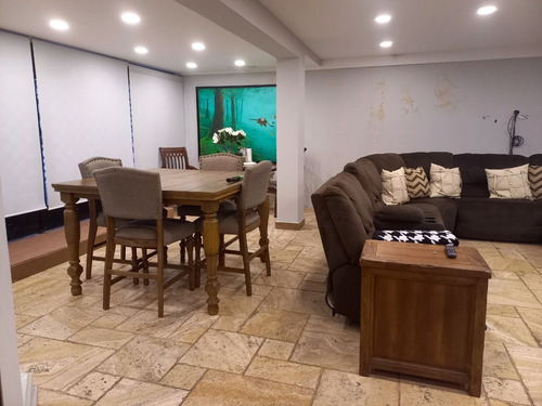 Imagen 14 de 21 de Venta De Espectacular Casa Familiar En Urbanización Los Ángeles