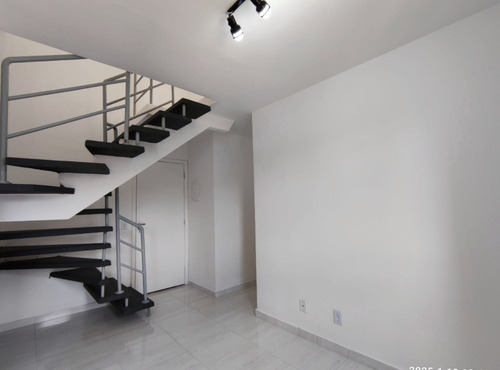 Apartamento, Cobertura Duplex Com 3 Quartos Sendo 1 Suíte E Área Externa Com Churrasqueira Privada, Jardim Ísis, Cotia - Sp