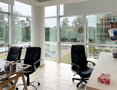 Venta De Oficina En Excelente Ubicación, Amaneceres Office