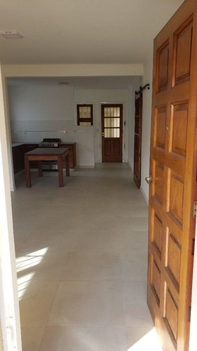 Imagen 6 de 20 de Chalet 3 Ambientes Con Parque Y Taller