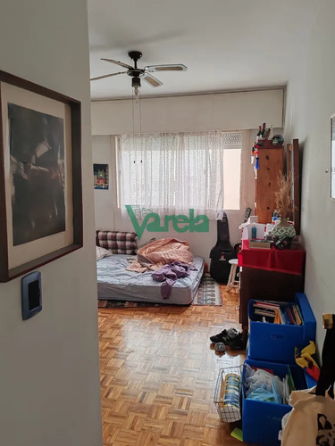 Venta Apartamento Pocitos, 3 Dormitorios, Servicio, 3 Baños, Garage