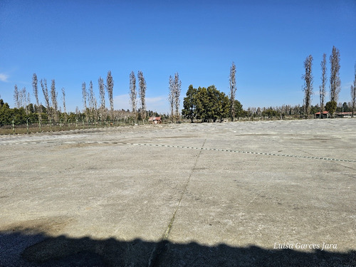 Bodega Con Oficinas Y Patio Pavimentado En Cabrero