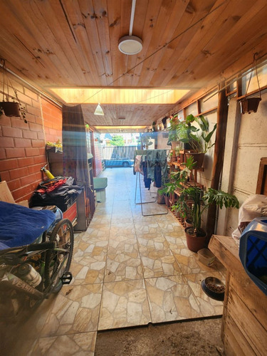 Casa En Venta De 2 Dorm. En Molina