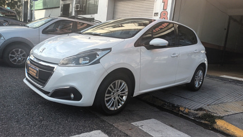 Peugeot 208 1.6 Allure