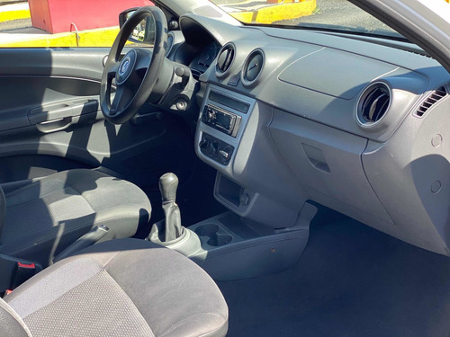 Imagen 12 de 15 de Volkswagen Saveiro 1.6 Starline Ac Mt 2016