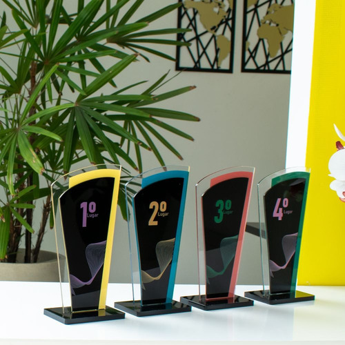 Kit Conjunto De Troféus Acrílico 1 2 3 E 4 Lugar - 50 Peças