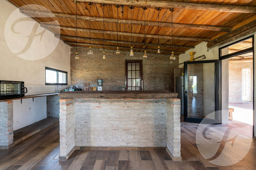 Venta De Chacra En San Pedro - Casa De 430 M2 - Gobernador Castro - Pecan Y Arboleda