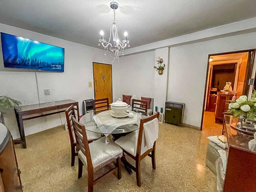 Venta - Departamento - Dos Dormitorios - España Y Hospitales, Rosario