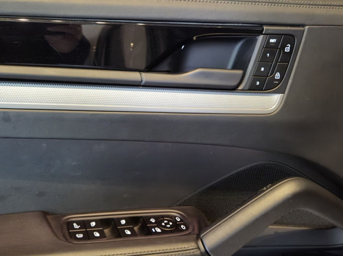 Porsche Cayenne 3.0 V6 E-HYBRID AWD S