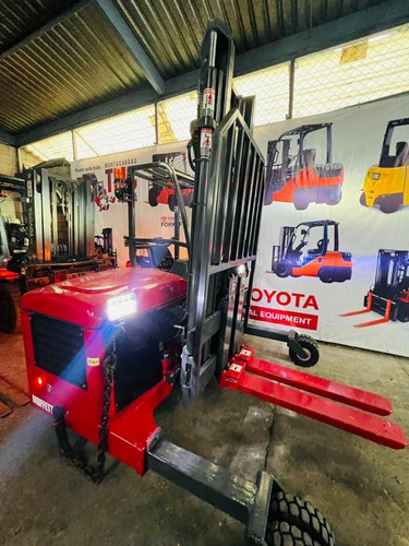 Montacargas Moffet M4 Seminuevo