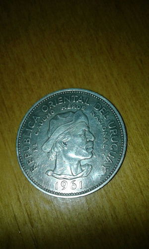 Antigua Moneda Gaucho 10 Pesos Año 1961.