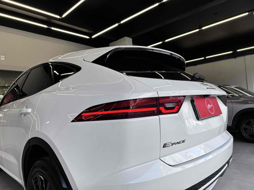 Jaguar E-Pace 2.0 16V P300 GASOLINA R-DYNAMIC SE AWD AUTOMÁTICO