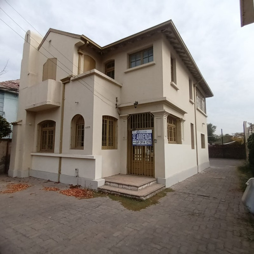 Casa Comercial En Arriendo Ñuñoa / Pedro De Valdivia
