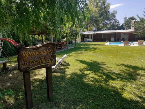 Vendo Casa Quinta Ubicada En Tomas Jofre - Mercedes Bs. As.