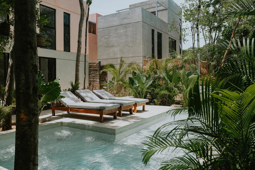 Casa En Venta De 3 Recàmaras Con Lock Off En Tulum (1087)