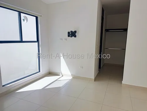 Se Renta Casa En Zibata Condominio Ankara Ofrece 3 Recamara Una En Pb Qh25-2527