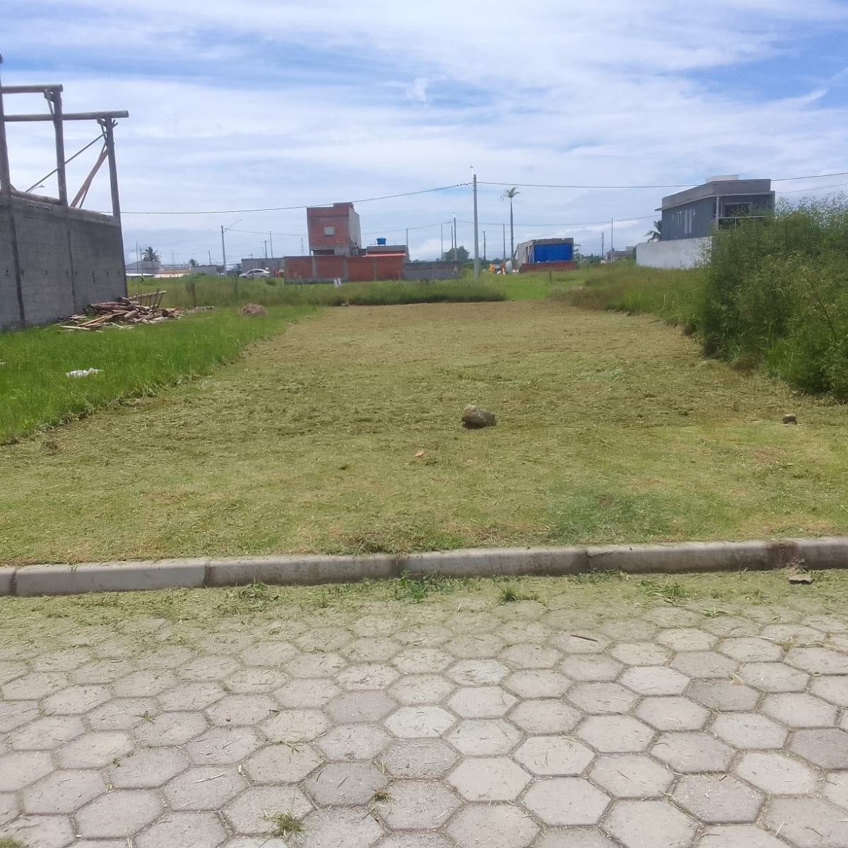 Captação de Terreno a venda no bairro Travessão, Caraguatatuba, SP