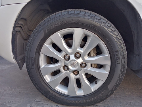 Imagen 10 de 15 de Toyota Sequoia 2010 5.7 Platinum At