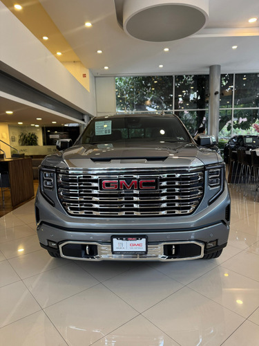 GMC Sierra 6.2 V8 Denali