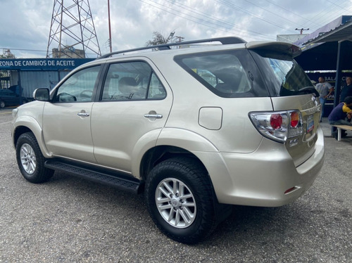Imagen 4 de 16 de Toyota Fortuner