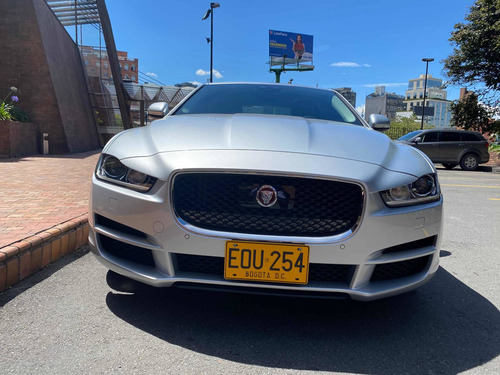Jaguar Xe 2017 2.0 I4 Prestige