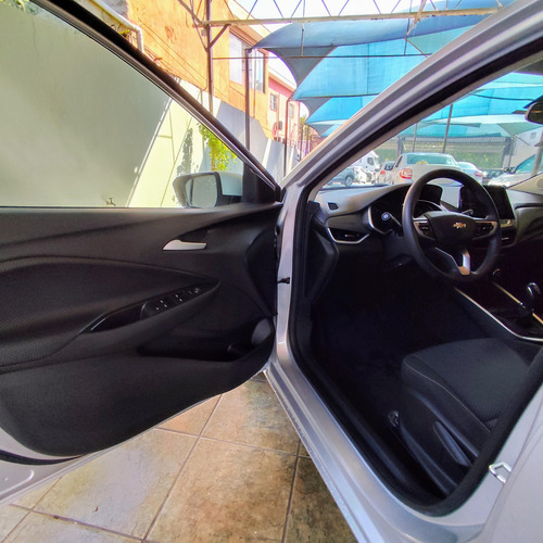Chevrolet Onix ONIX SEDAN PLUS LT 1.0 12V FLEX 4P MEC.