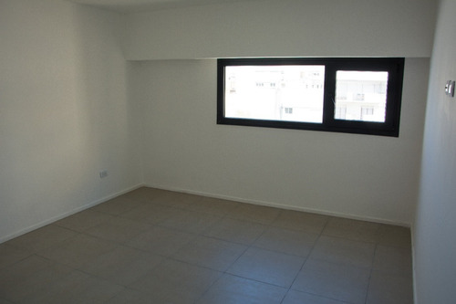 Venta Exclusivo Piso Con Cochera En Plaza Mitre