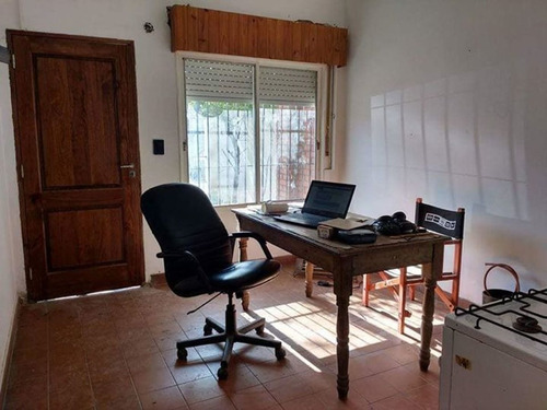 Alquiler De Ph, Dos Ambientes Sin Expensas,moreno