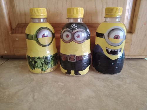 3 Botellitas Agua  Minions (Usado)