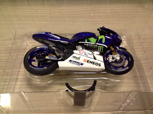 Miniatura Rossi Yamaha Testbike 2016 Minichamps 1:18 (11 Cm) Cor Azul