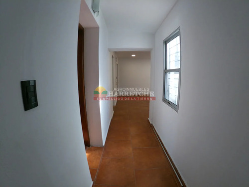 Casa En Canelones, 2 Dormitorios, Fondo, Parrillero.